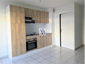 t2 à la location -   16000  ANGOULEME, surface 40 m2 location t2 - UBI475947281